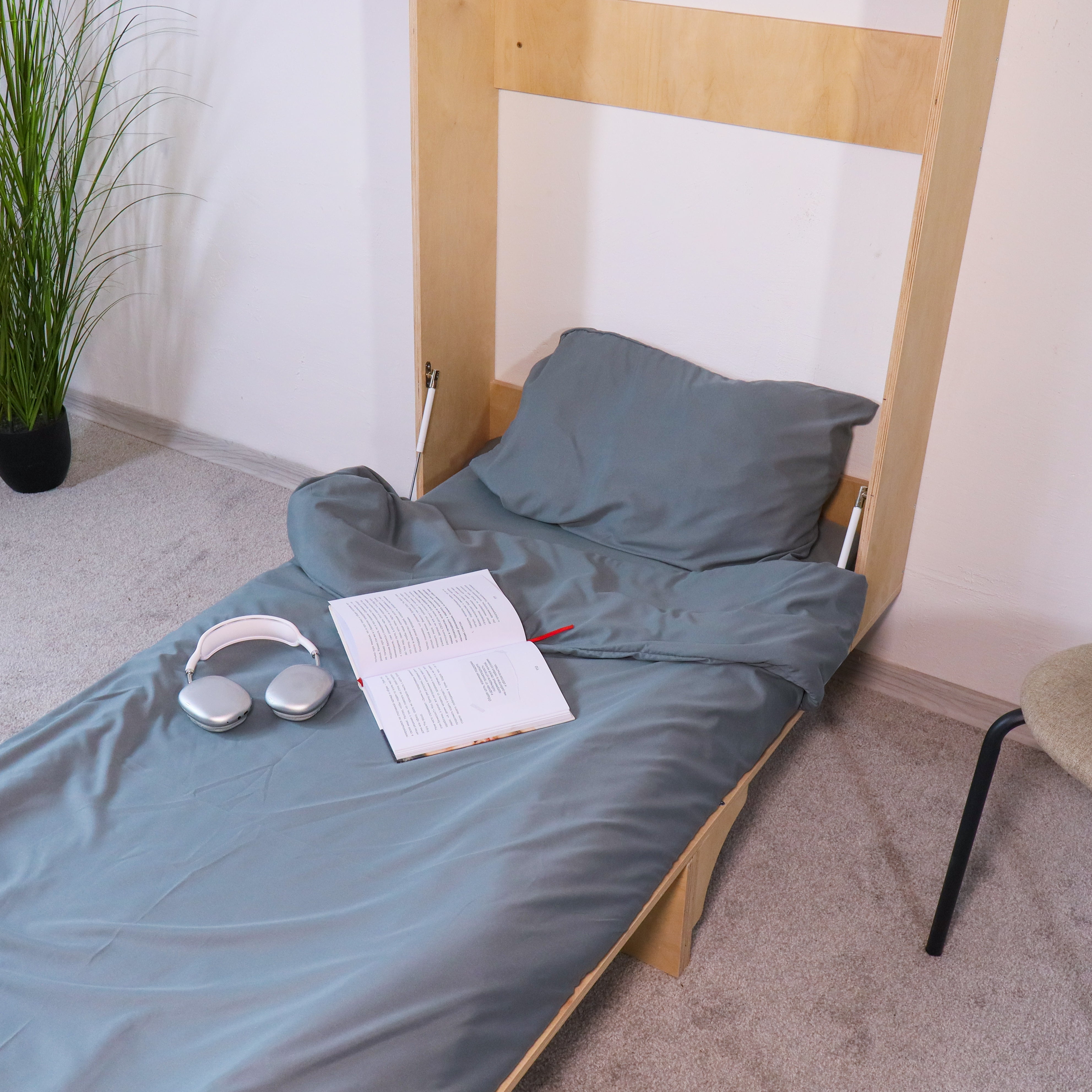 Murphy Bed with Desk and Storage Shelves for Home Office
