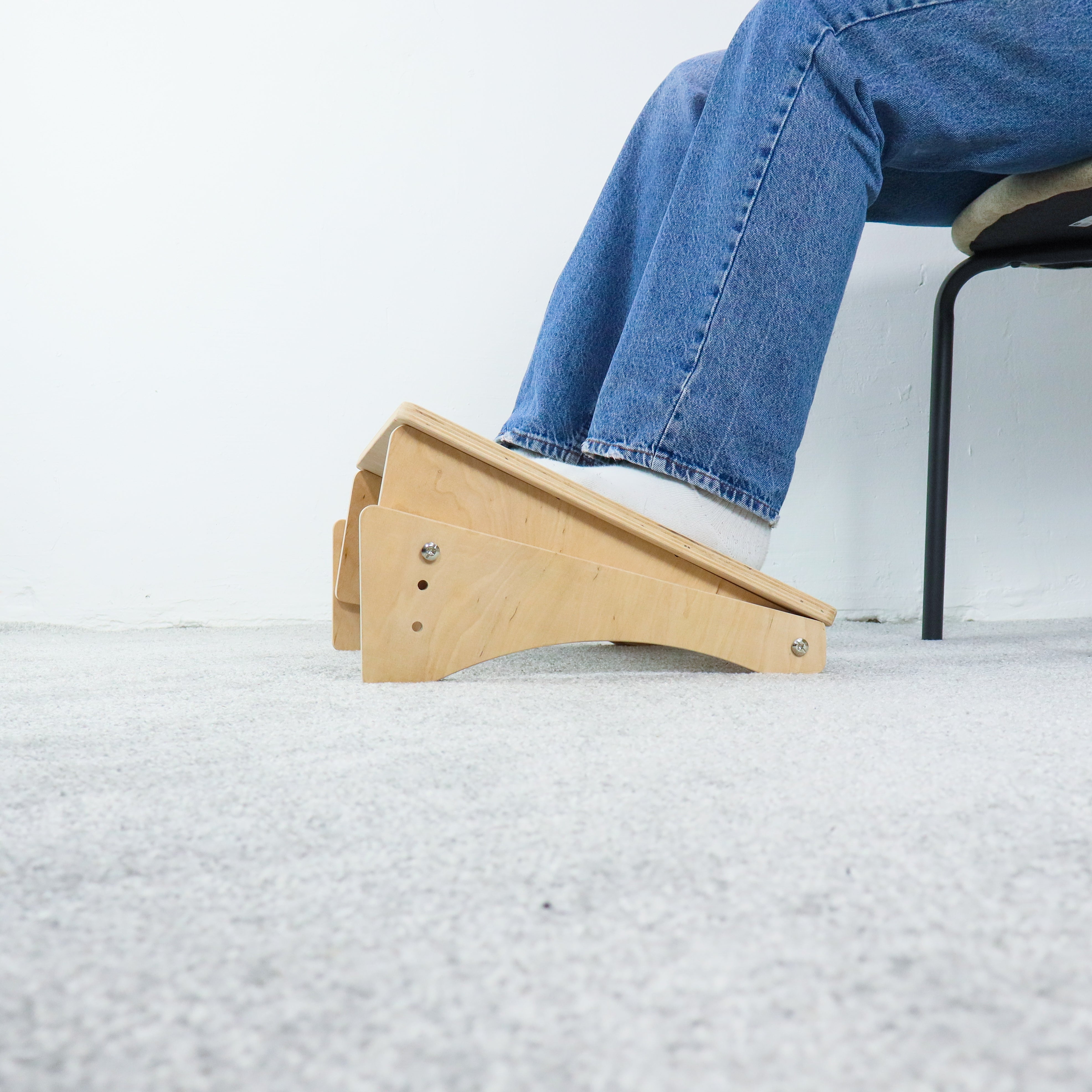 Adjustable Wooden Footrest for Desk with Three Tilt Angles