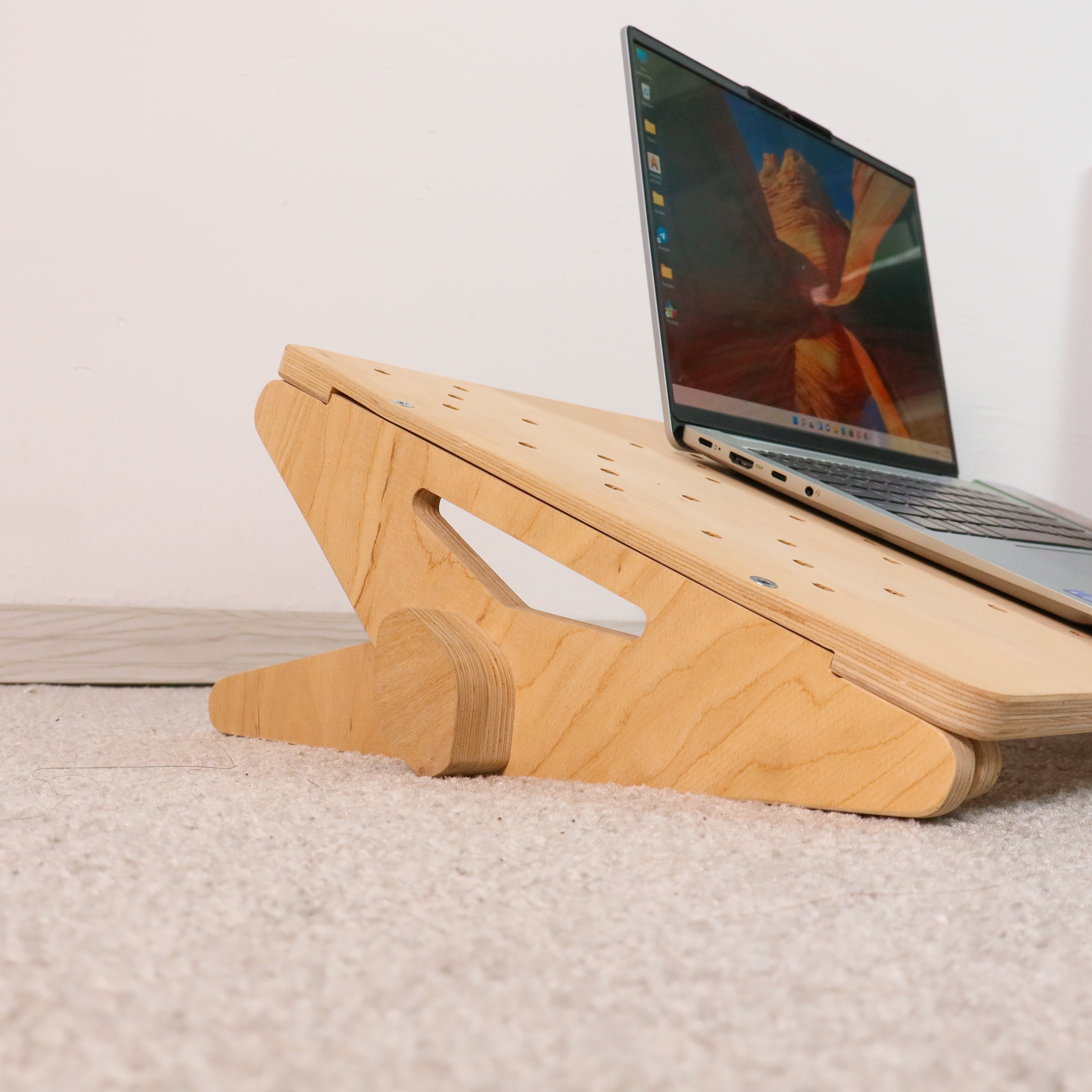 Laptop-Betttisch aus Holz mit faltbarem, tragbarem Design